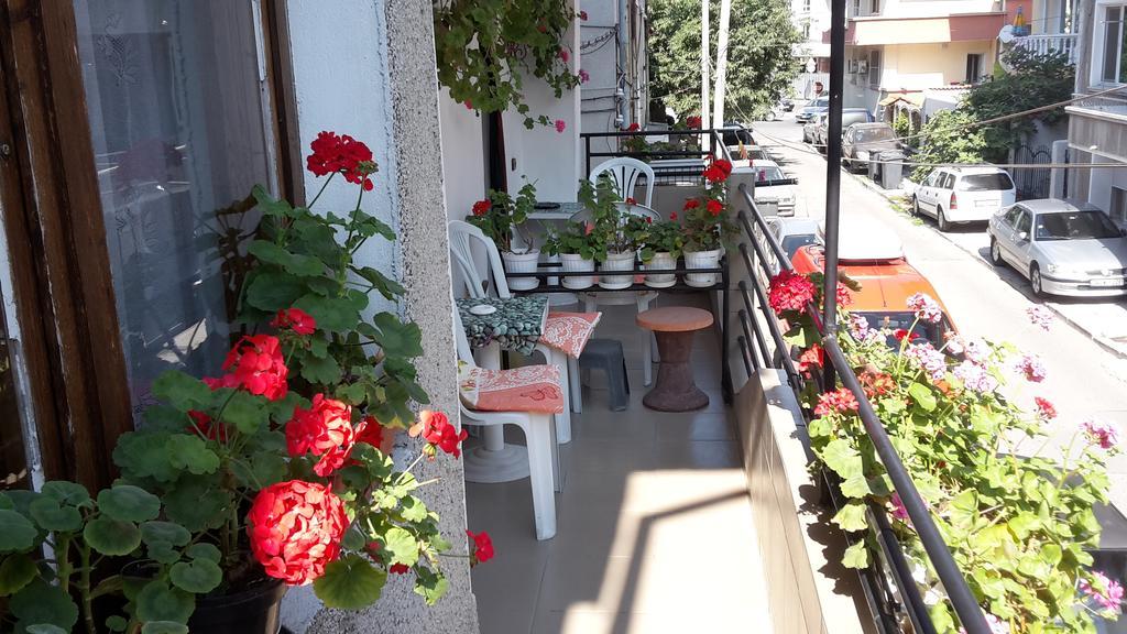 Dom Lidiya Hotel Pomorie Bagian luar foto